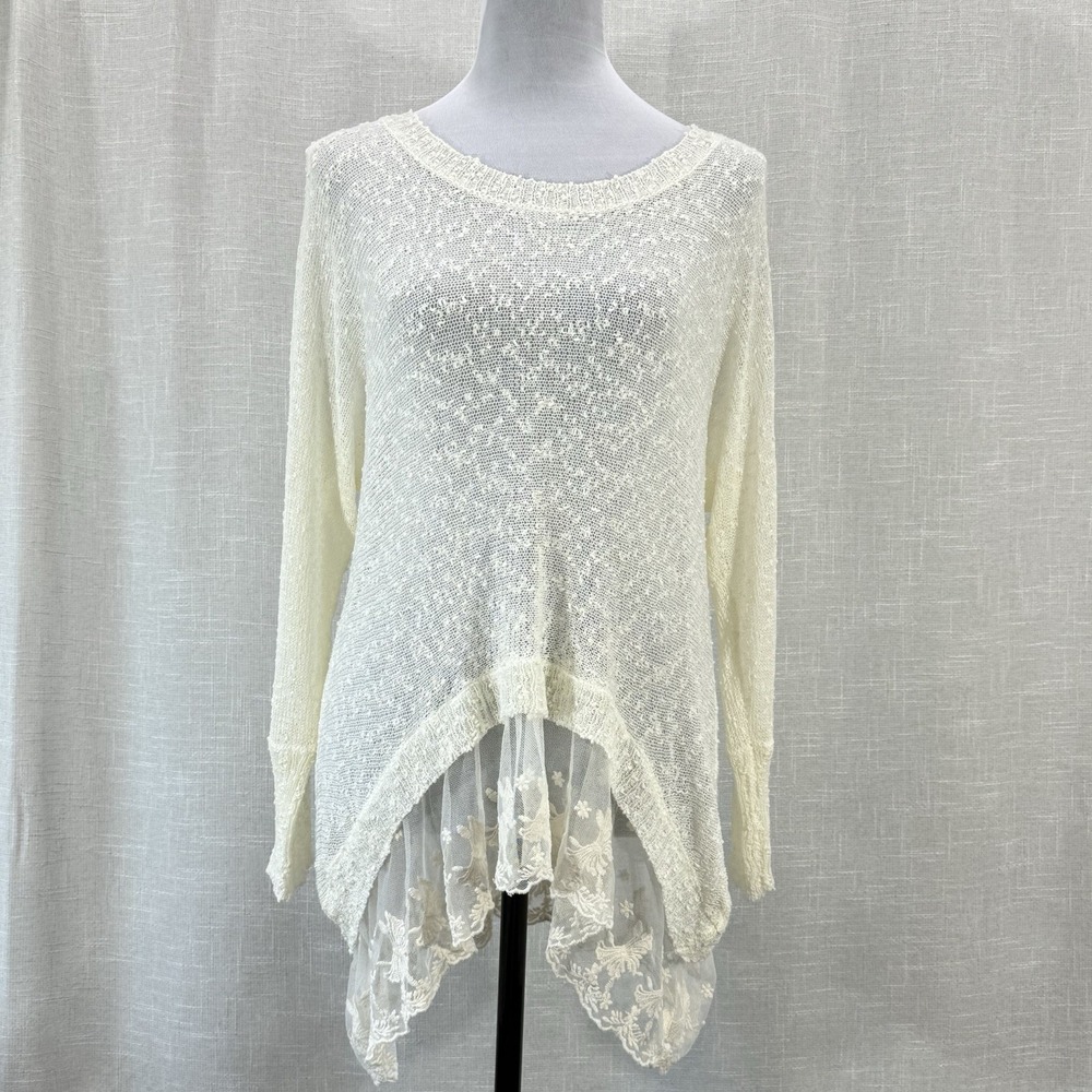 Millau Women's Cream And Lace Sweater Size 4 Feminine Cottage Fairy‎